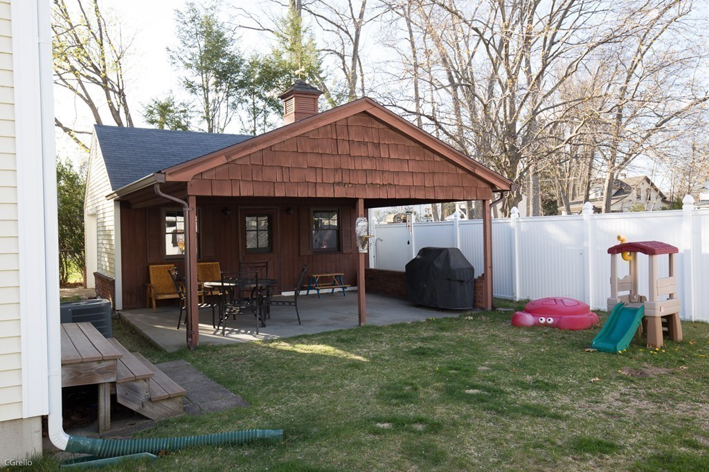 110 Meadow Road Longmeadow, MA 01106 - Photo 29 of 30 Gallery Image 29