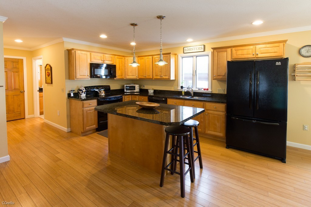110 Meadow Road Longmeadow, MA 01106 - Photo 6 of 30 Gallery Image 6