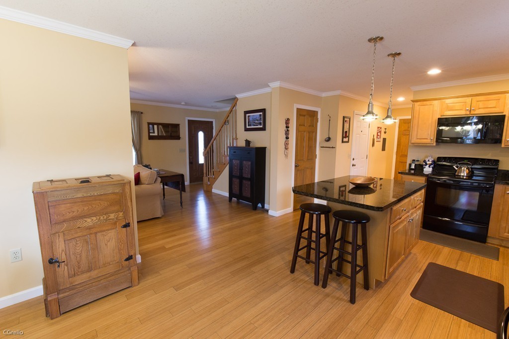 110 Meadow Road Longmeadow, MA 01106 - Photo 7 of 30 Gallery Image 7