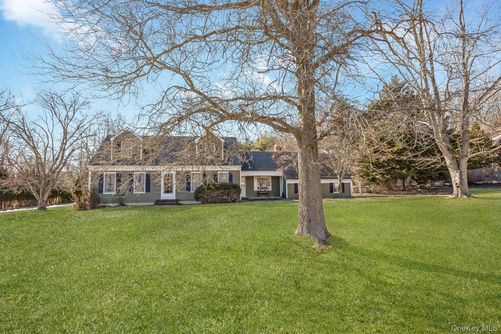 43 Farm Road North Wading River, NY 11792 - Photo 2 of 36