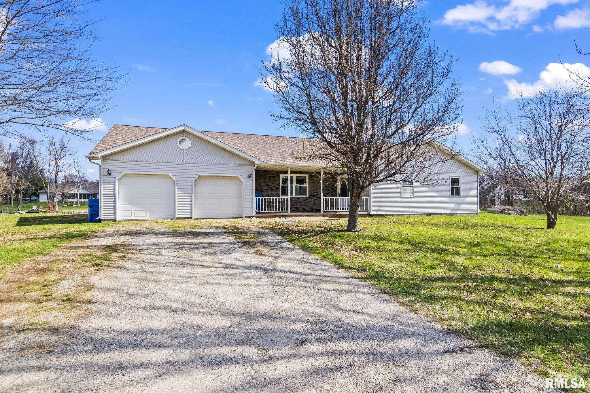 14314 Sandy Point Athens, IL 62613 - Photo 37 of 39