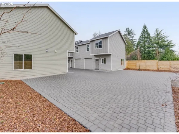 $290,000 | 14366 Southeast Knight Street, Portland, OR 97236