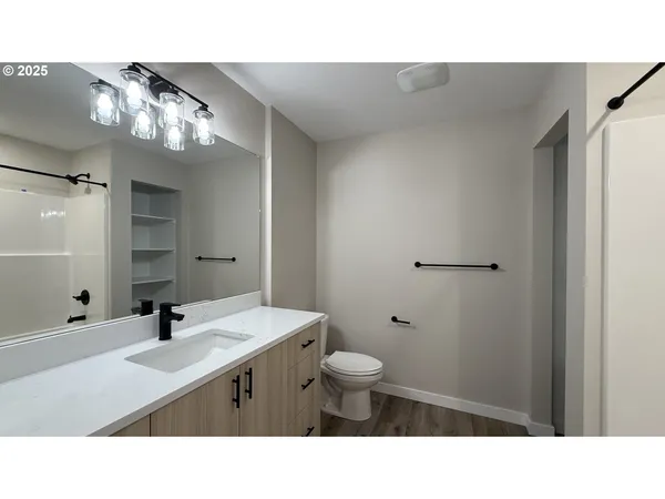 $290,000 | 14366 Southeast Knight Street, Portland, OR 97236