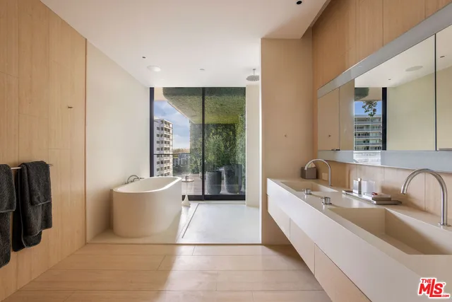 $9,995,000 | 9040 Sunset Boulevard, Unit 905, West Hollywood, CA 90069