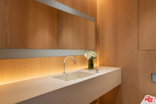 $9,995,000 | 9040 Sunset Boulevard, Unit 905, West Hollywood, CA 90069