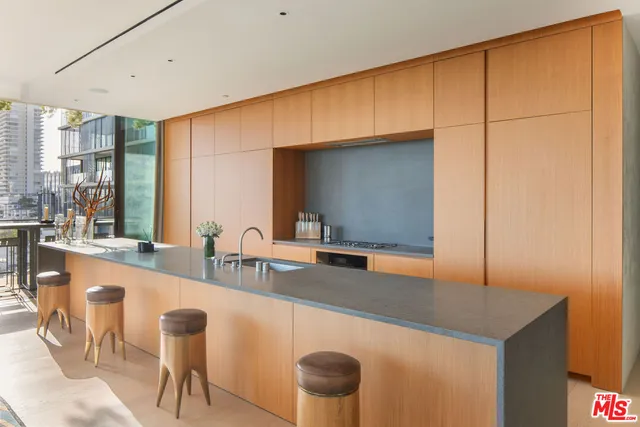 $9,995,000 | 9040 Sunset Boulevard, Unit 905, West Hollywood, CA 90069