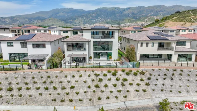 $4,150,000 | 20378 Marlow Lane, Porter Ranch, CA 91326