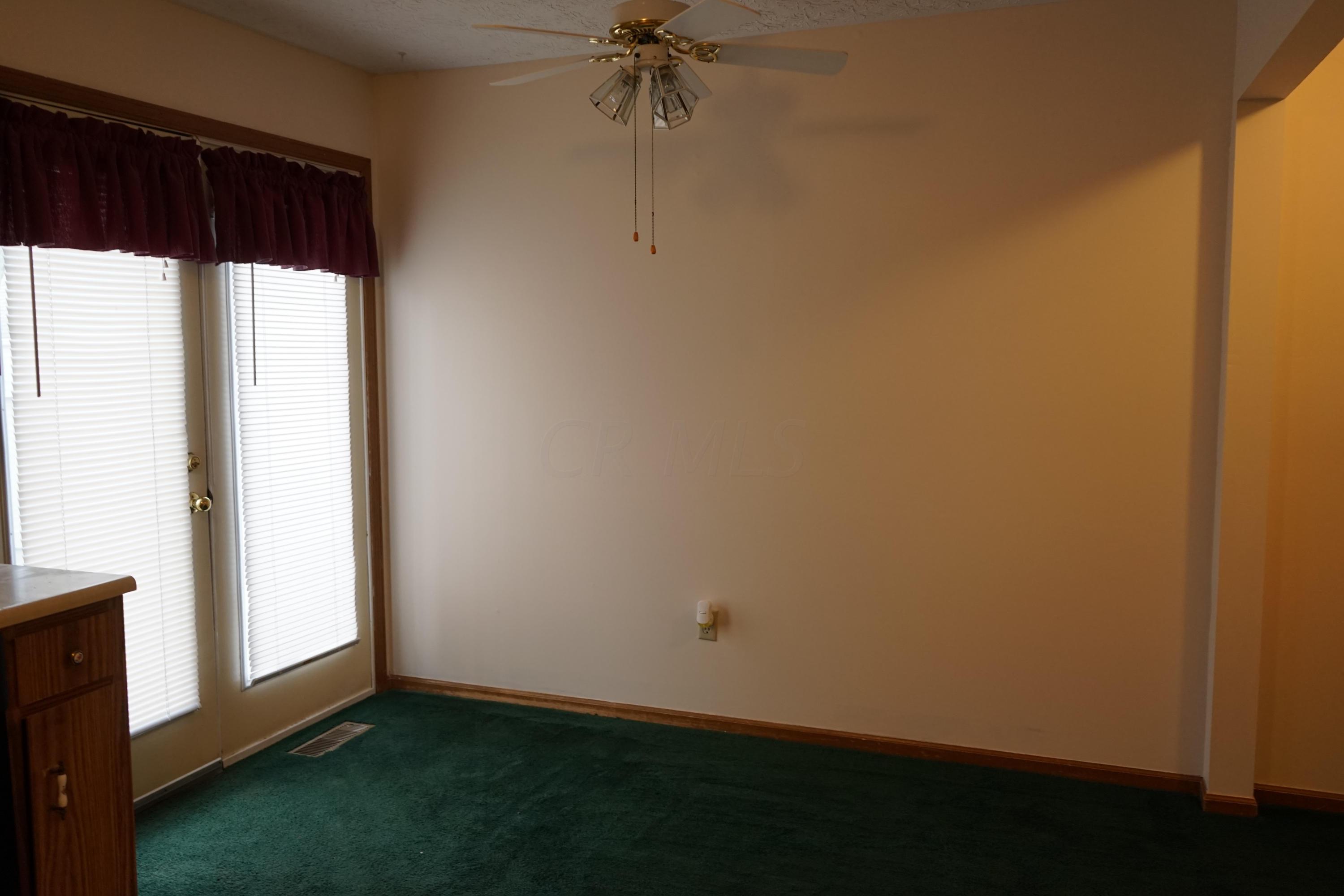2713 Hard Road, Unit 4 Columbus, OH 43235 - Photo 11 of 14 Gallery Image 11