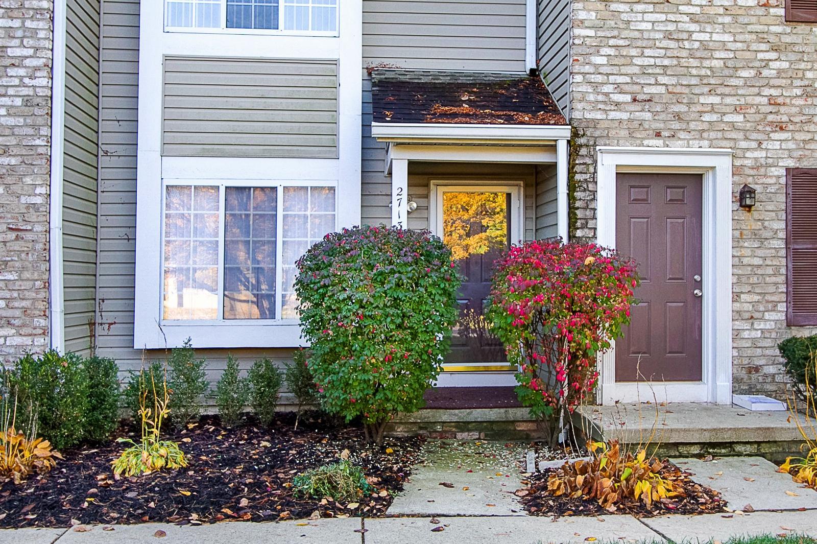2713 Hard Road, Unit 4 Columbus, OH 43235 - Photo 2 of 14 Gallery Image 2