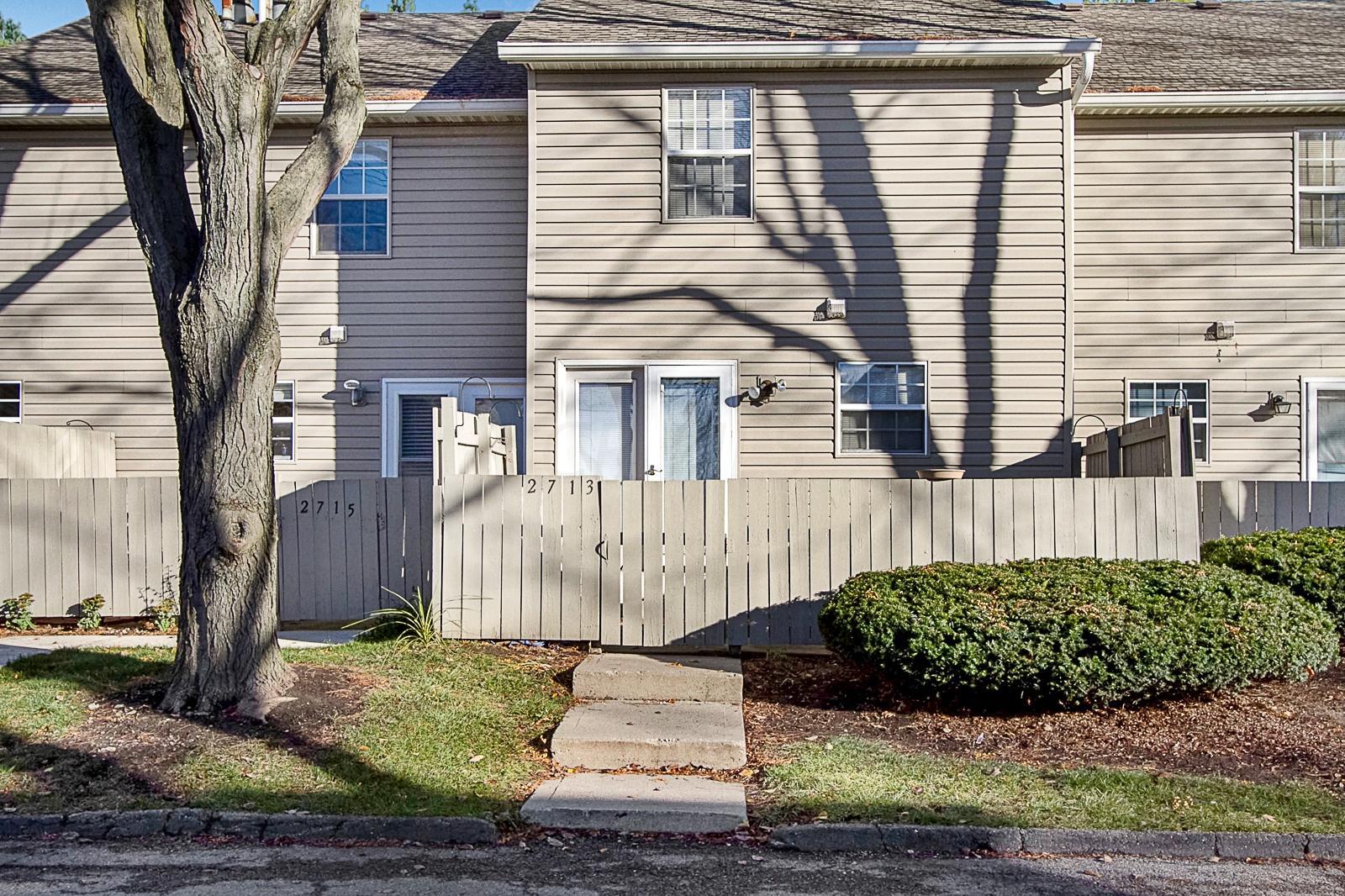 2713 Hard Road, Unit 4 Columbus, OH 43235 - Photo 9 of 14 Gallery Image 9