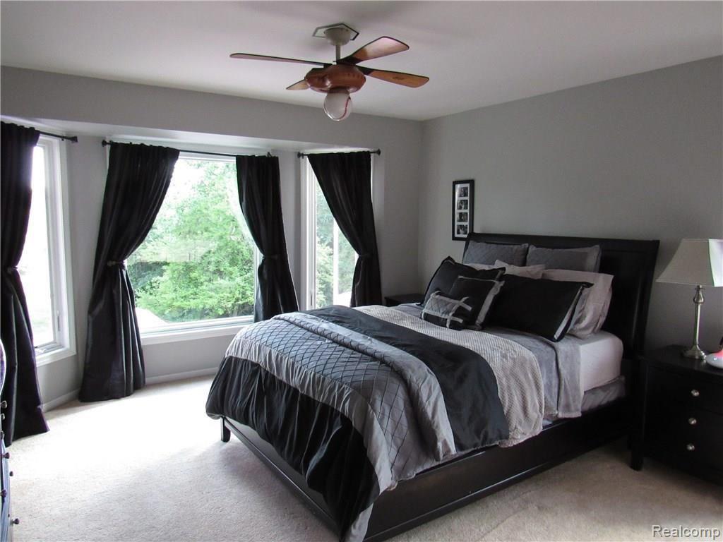342 Jonathan Drive Rochester Hills, MI 48307 - Photo 17 of 25