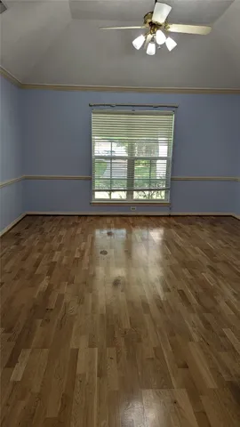 a view of entryway with chandelier