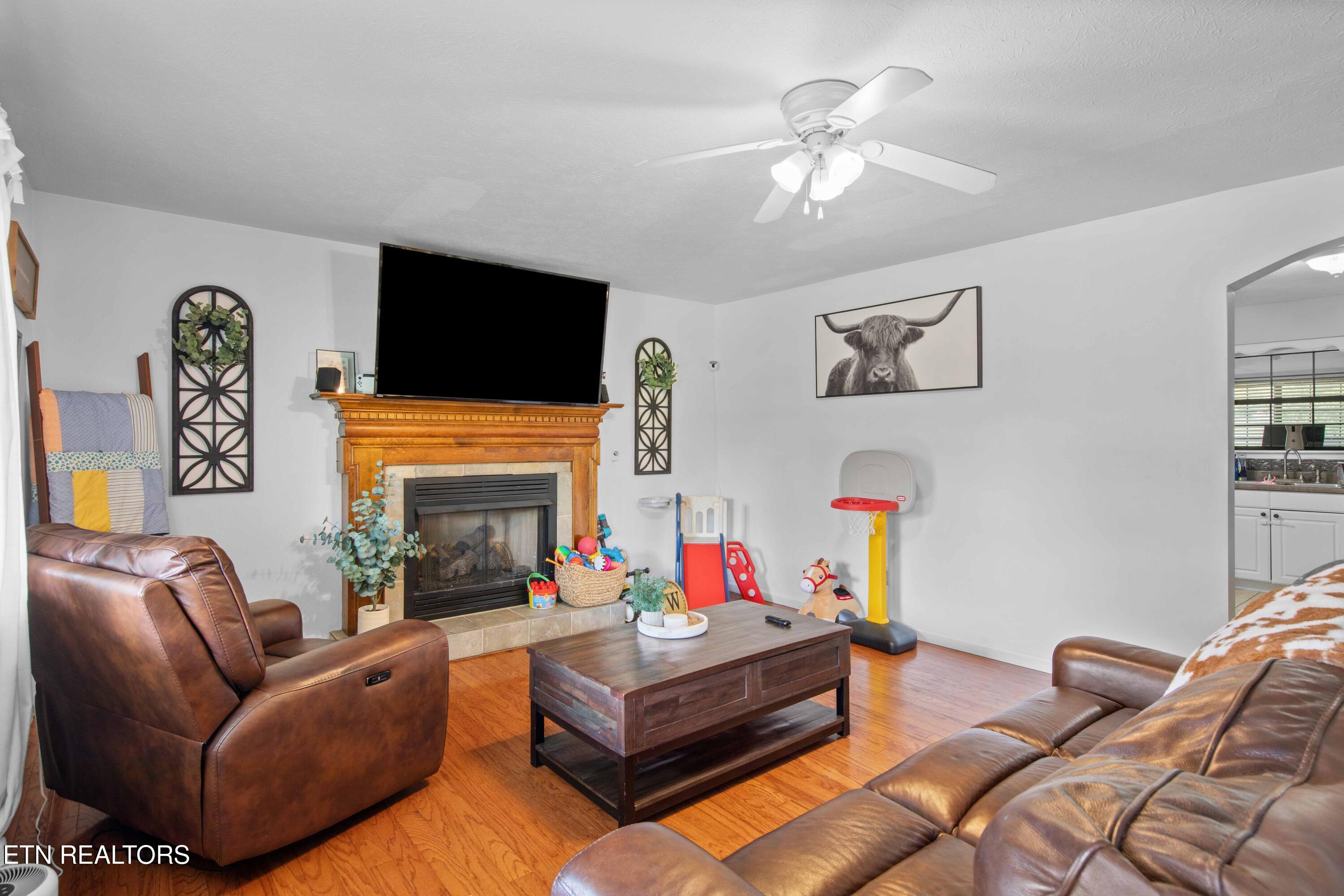 509 Camp Ridge Road La Follette, TN 37766 - Photo 4 of 37 030A3013