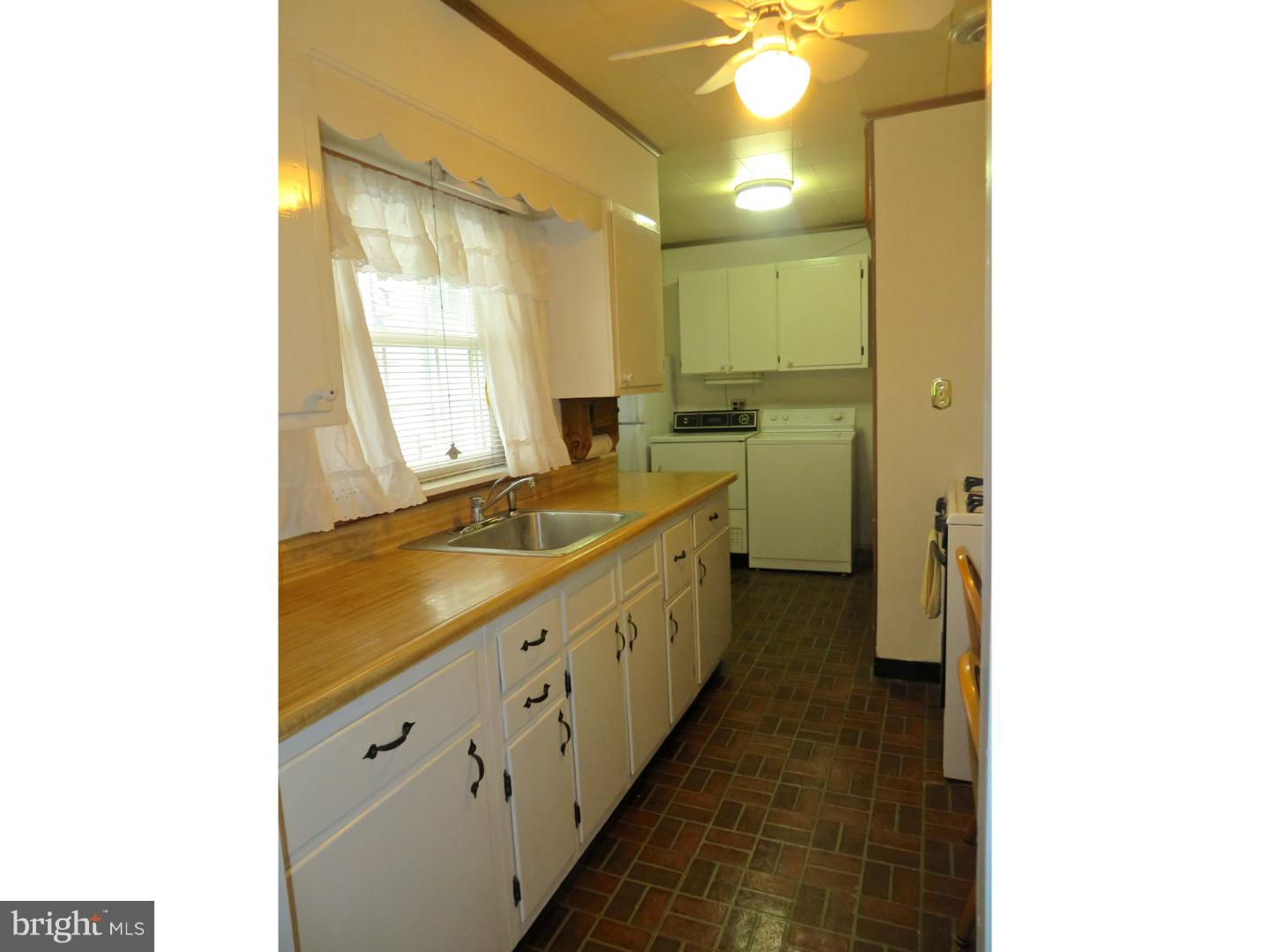 18 Lea Road New Castle, DE 19720 - Photo 3 of 15 Gallery Image 3