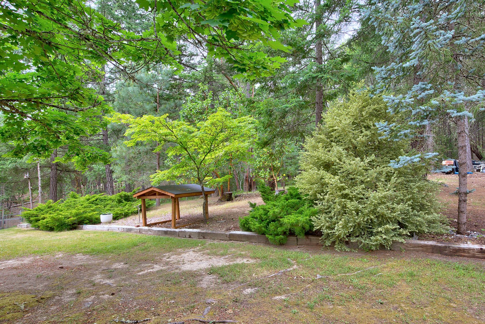 8417 Lower River Road Grants Pass, OR 97526 - Photo 15 of 29 Backyard Area