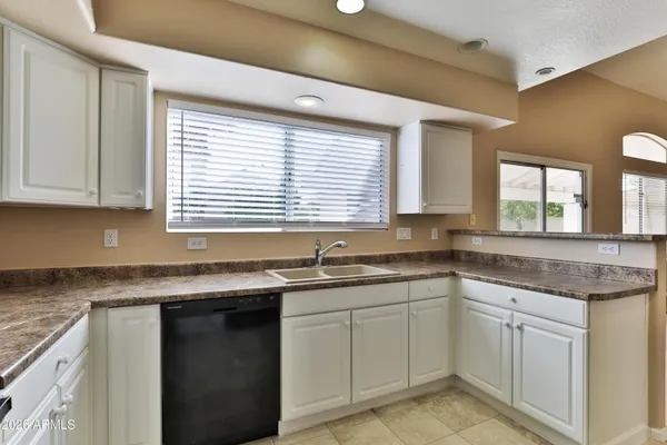 $2,299 | 6759 North 77th Drive, Glendale, AZ 85303