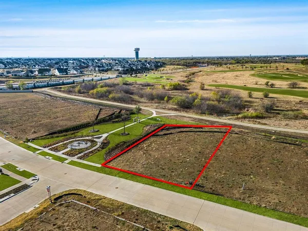 a view of a tennis court