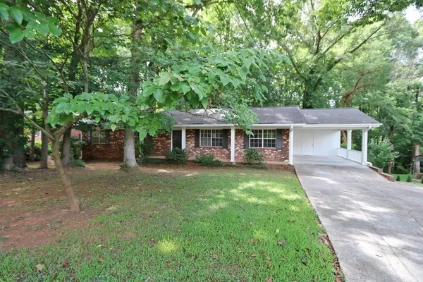 $2,650 | 4215 Fawn Lane Southeast, Smyrna, GA 30082