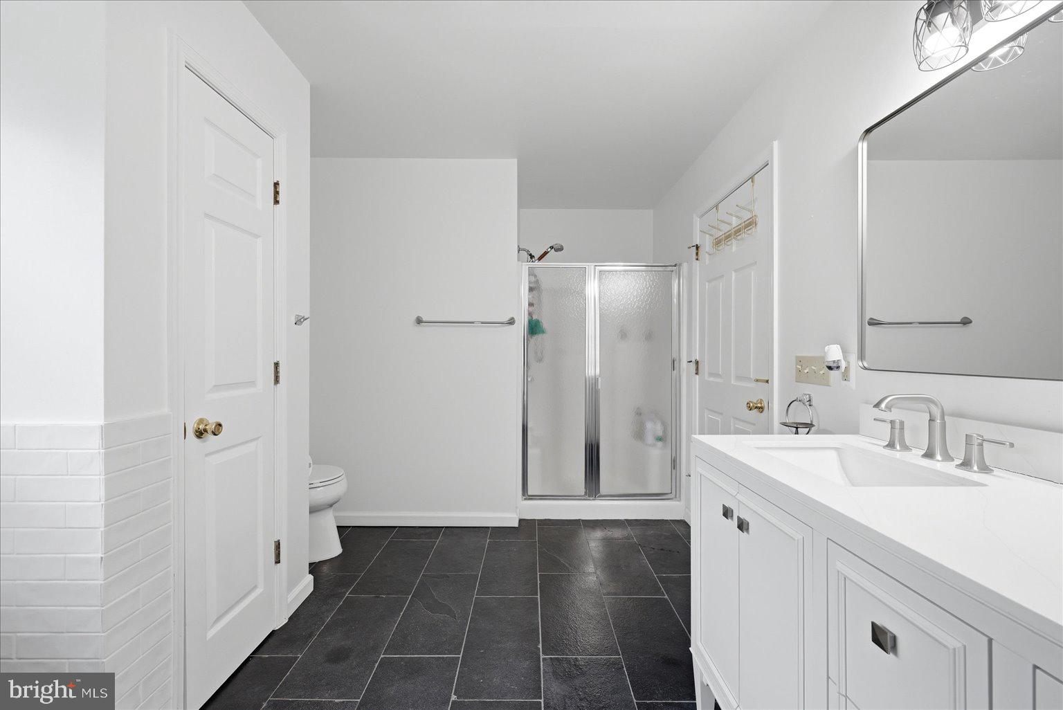 4101 Roberts Road Fairfax, VA 22032 - Photo 16 of 34