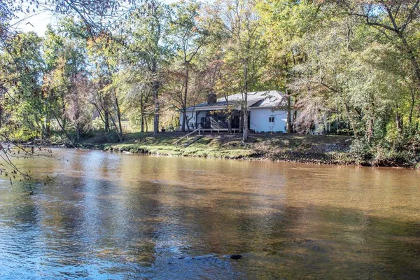 $699,900 | 198 Riverbend Drive, Hayesville, NC 28904