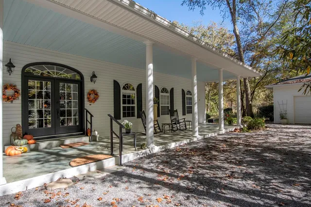 a view of a house with outdoor space