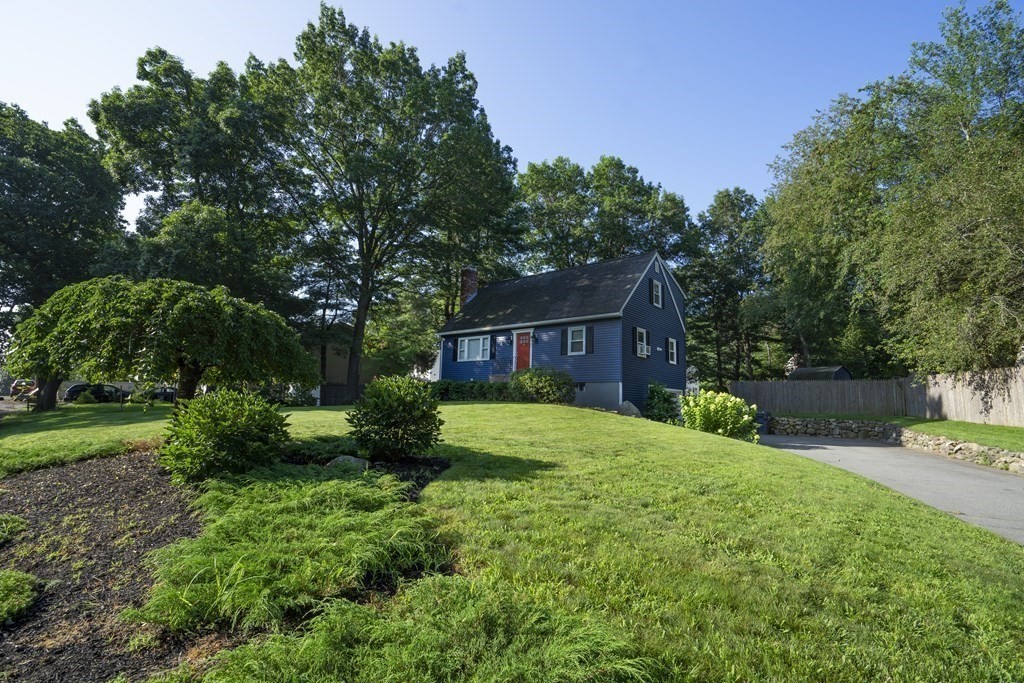 83 Derry Road Methuen, MA 01844 - Photo 4 of 41 Gallery Image 4