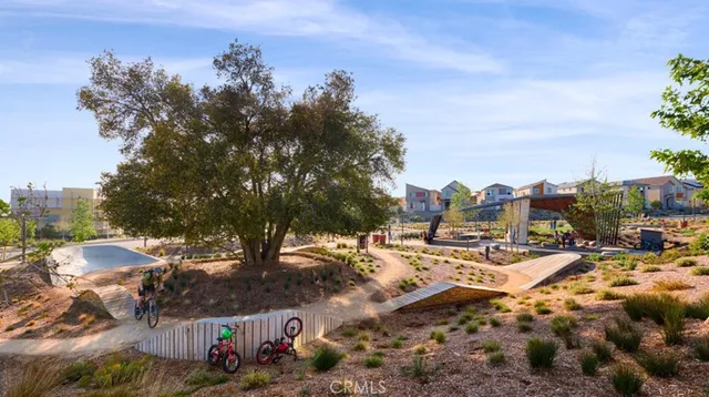 a view of outdoor space with city view