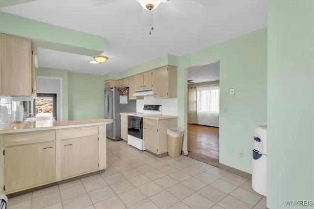 $299,900 | 4567 Beach Ridge Road, Pendleton, NY 14094