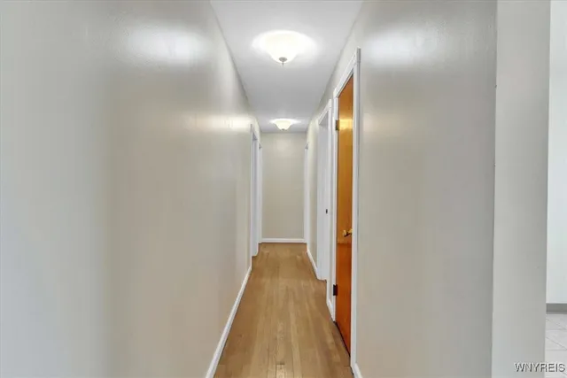 $299,900 | 4567 Beach Ridge Road, Pendleton, NY 14094