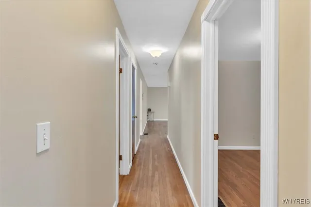 $299,900 | 4567 Beach Ridge Road, Pendleton, NY 14094