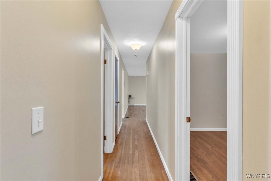 4567 Beach Ridge Road Pendleton, NY 14094 - Photo 18 of 37