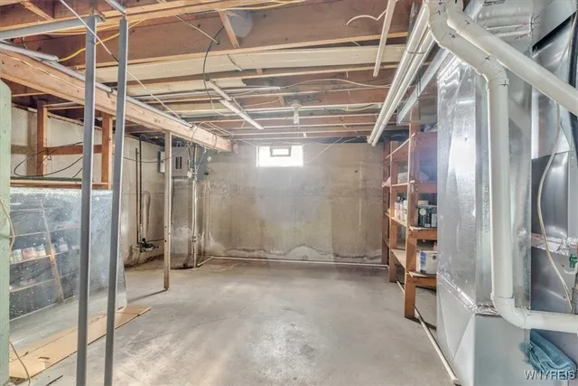 $299,900 | 4567 Beach Ridge Road, Pendleton, NY 14094