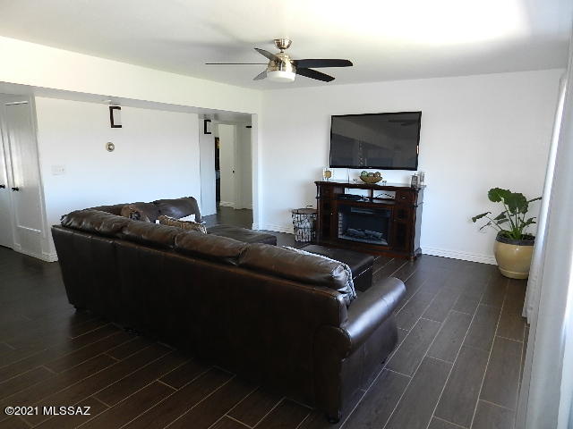 439 Willow Drive Rio Rico, AZ 85648 - Photo 5 of 35 Gallery Image 5