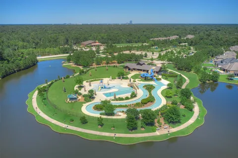 $895,000 | 82 East Crystal Canyon Circle, The Woodlands, TX 77389