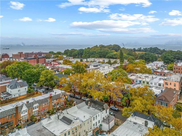 a picture of city view