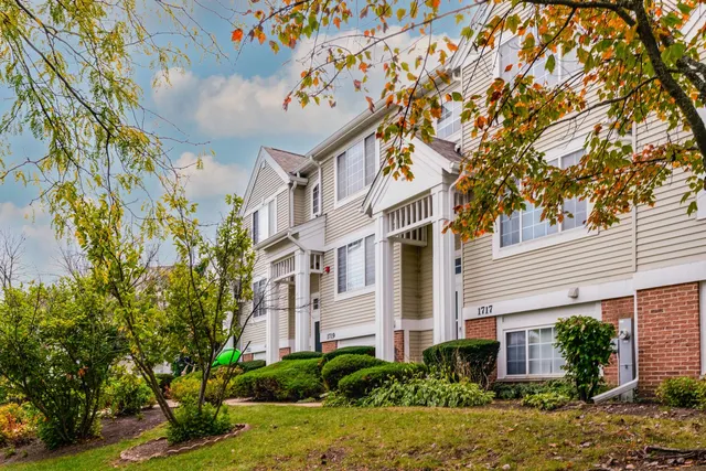 $2,950 | 1719 Sienna Court, Wheeling, IL 60090