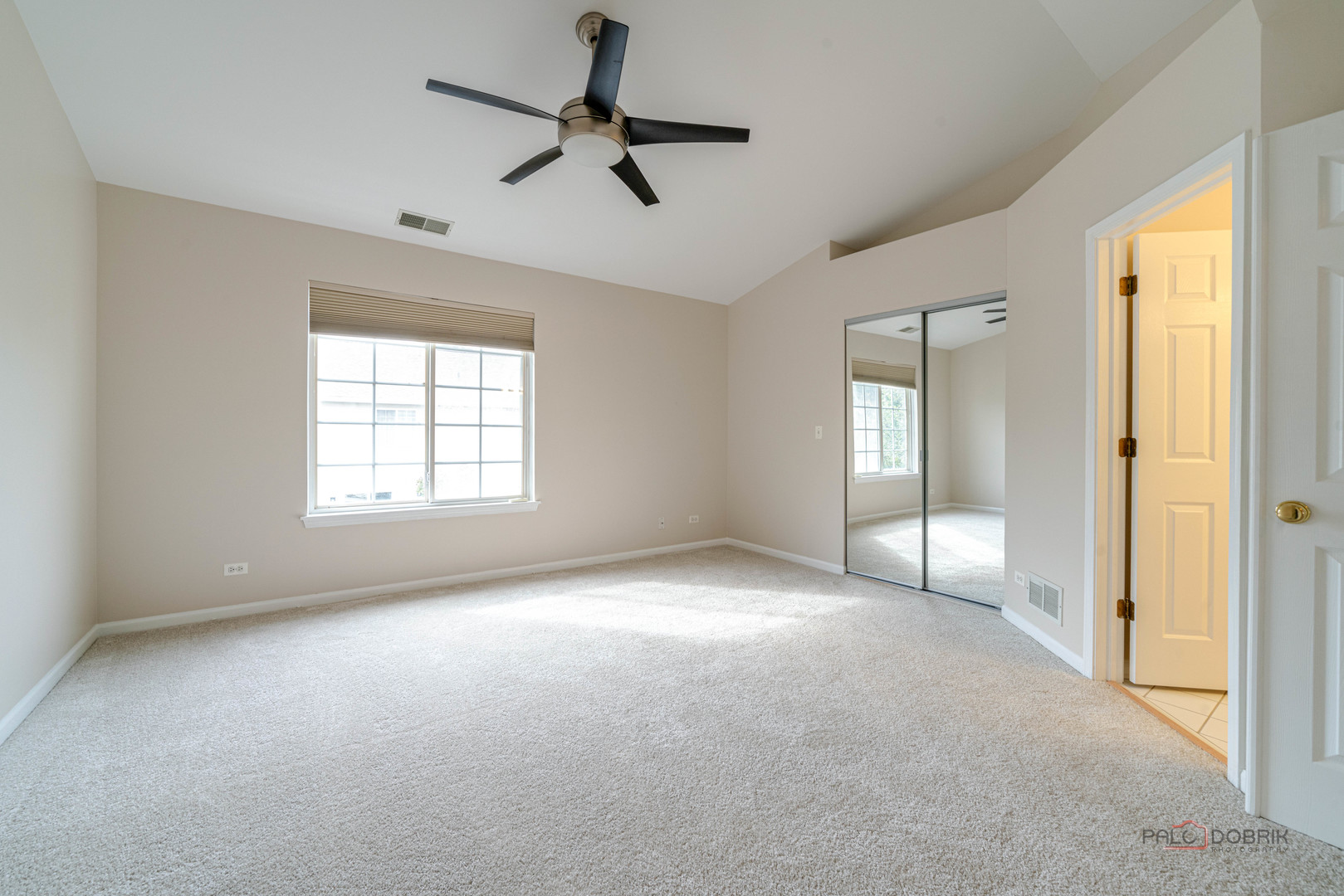 1719 Sienna Court Wheeling, IL 60090 - Photo 21 of 34 a view of an empty room with a window