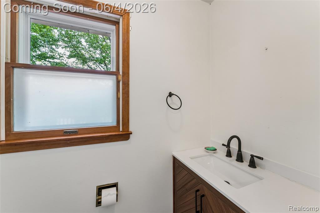 422 East Road Holly, MI 48442 - Photo 38 of 51