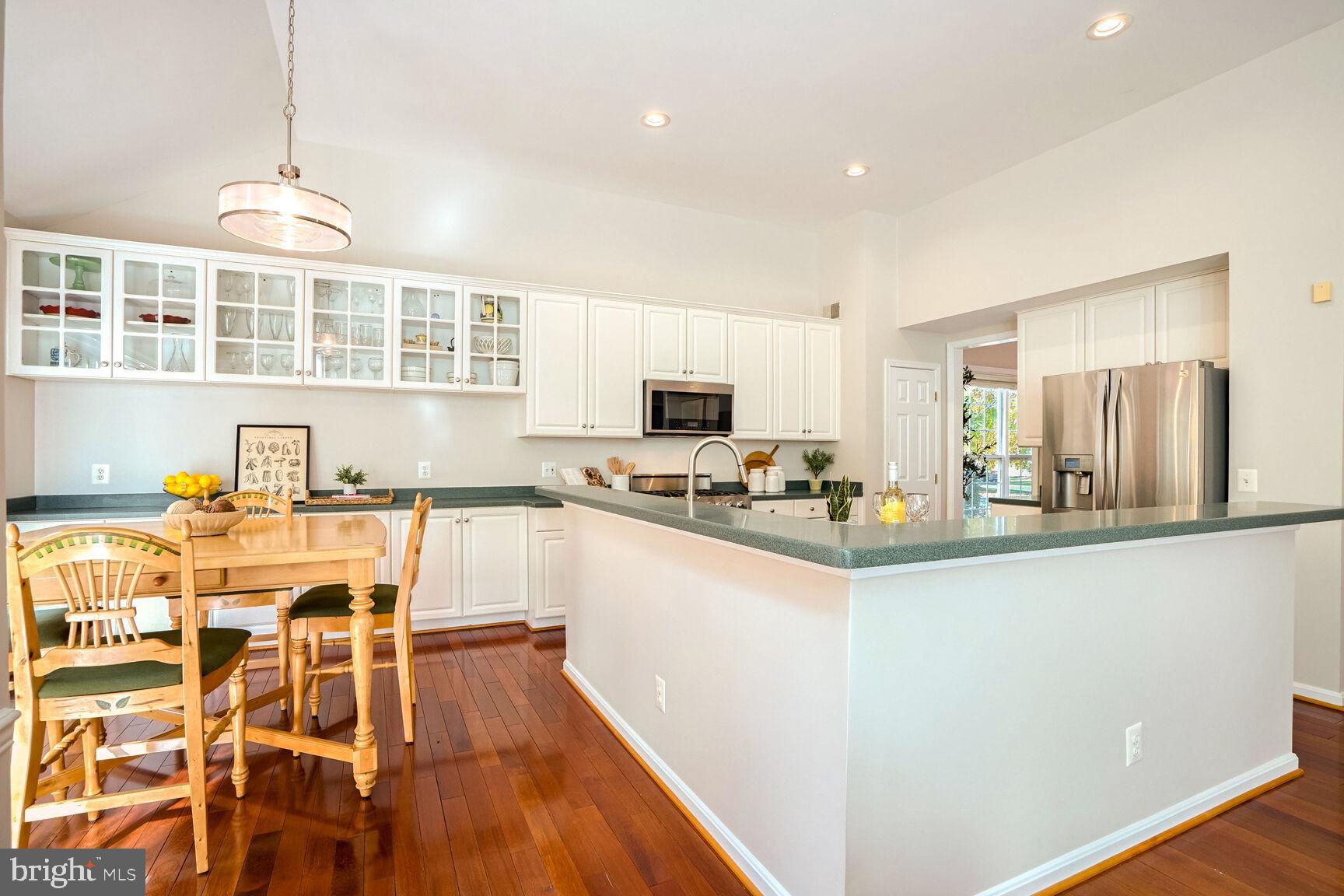 2459 Arctic Fox Way Reston, VA 20191 - Photo 12 of 45 Breakfast room