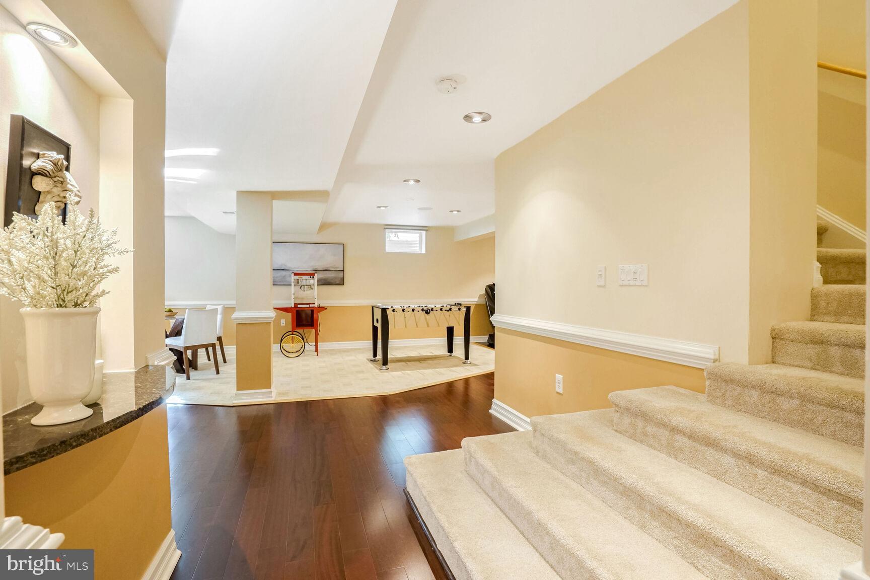 2459 Arctic Fox Way Reston, VA 20191 - Photo 25 of 45 Let's go downstairs to the AMAZIG LL