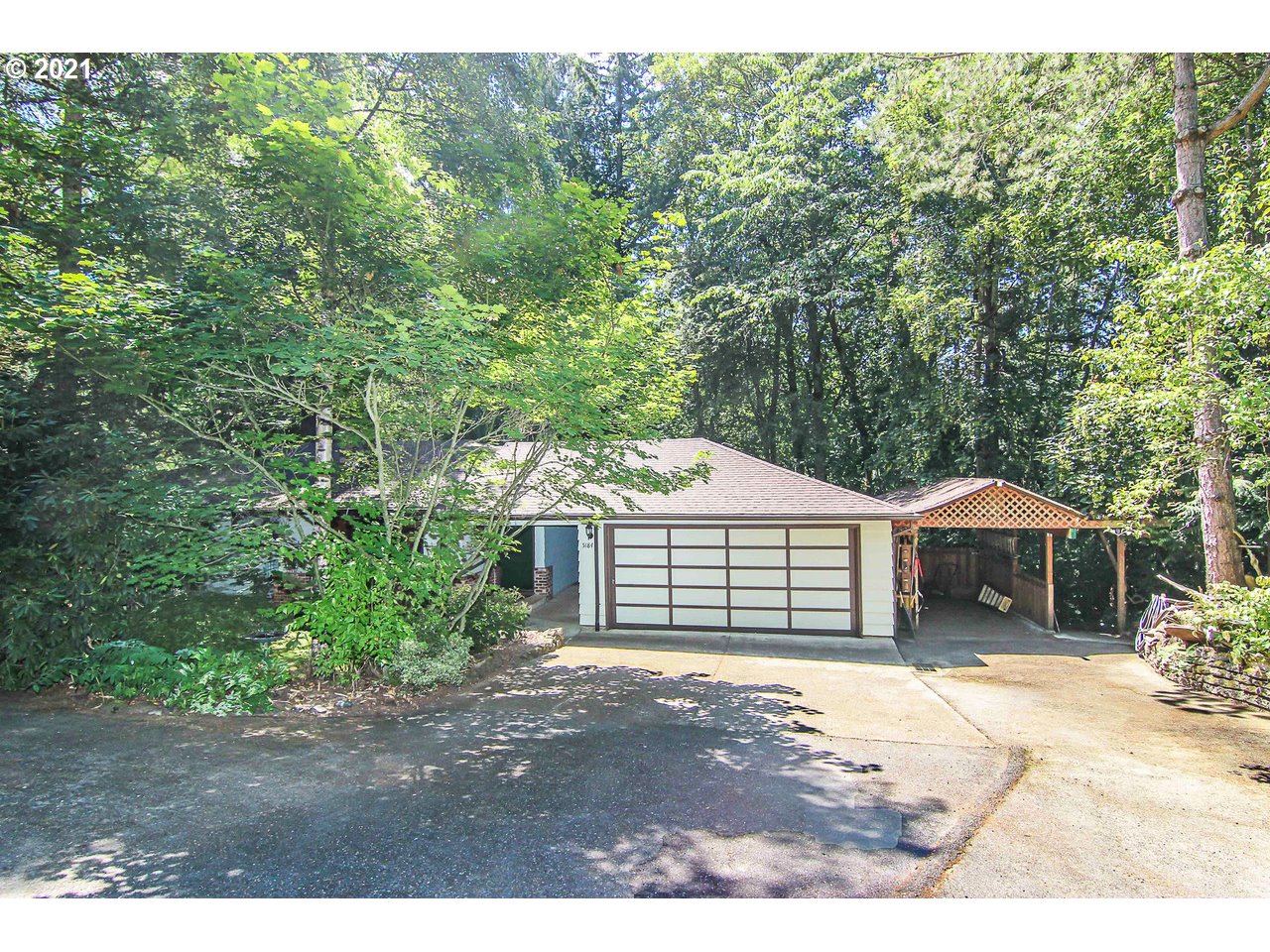 5184 Southwest Custer Street Portland, OR 97219 - Photo 24 of 32 Gallery Image 24