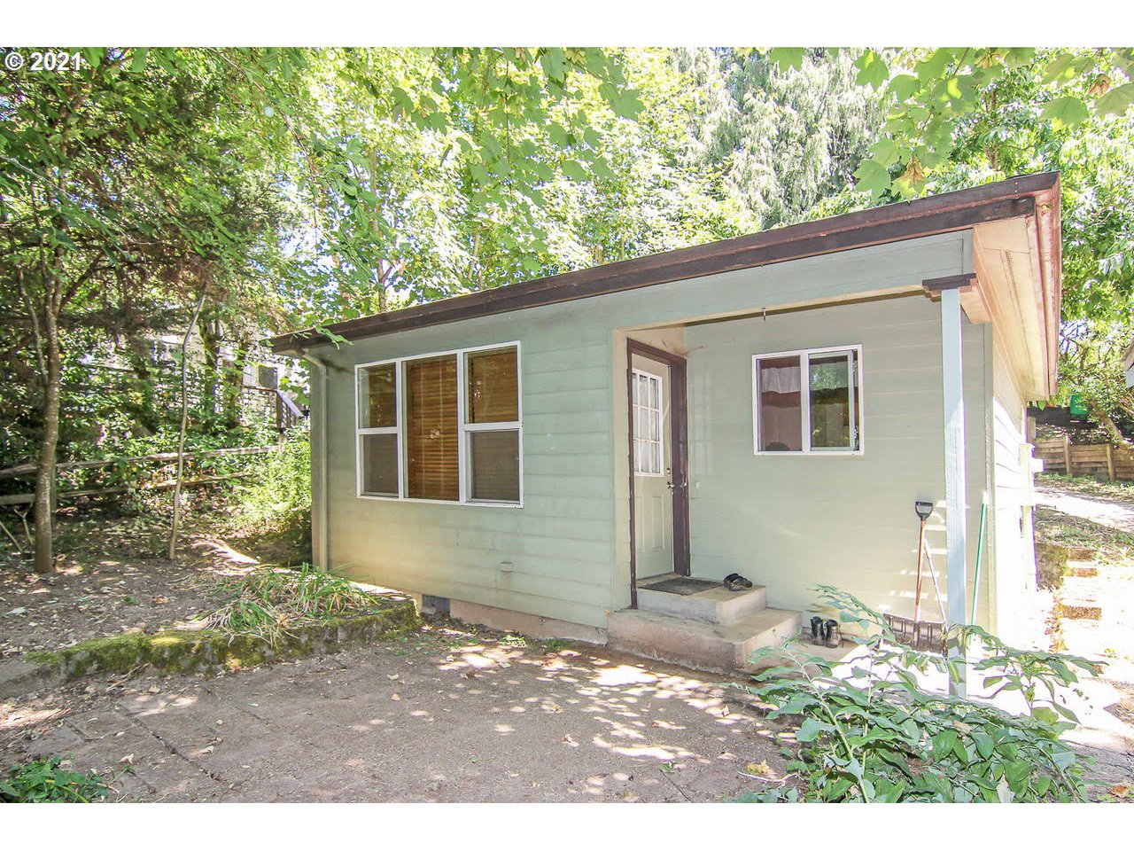 5184 Southwest Custer Street Portland, OR 97219 - Photo 27 of 32 Gallery Image 27