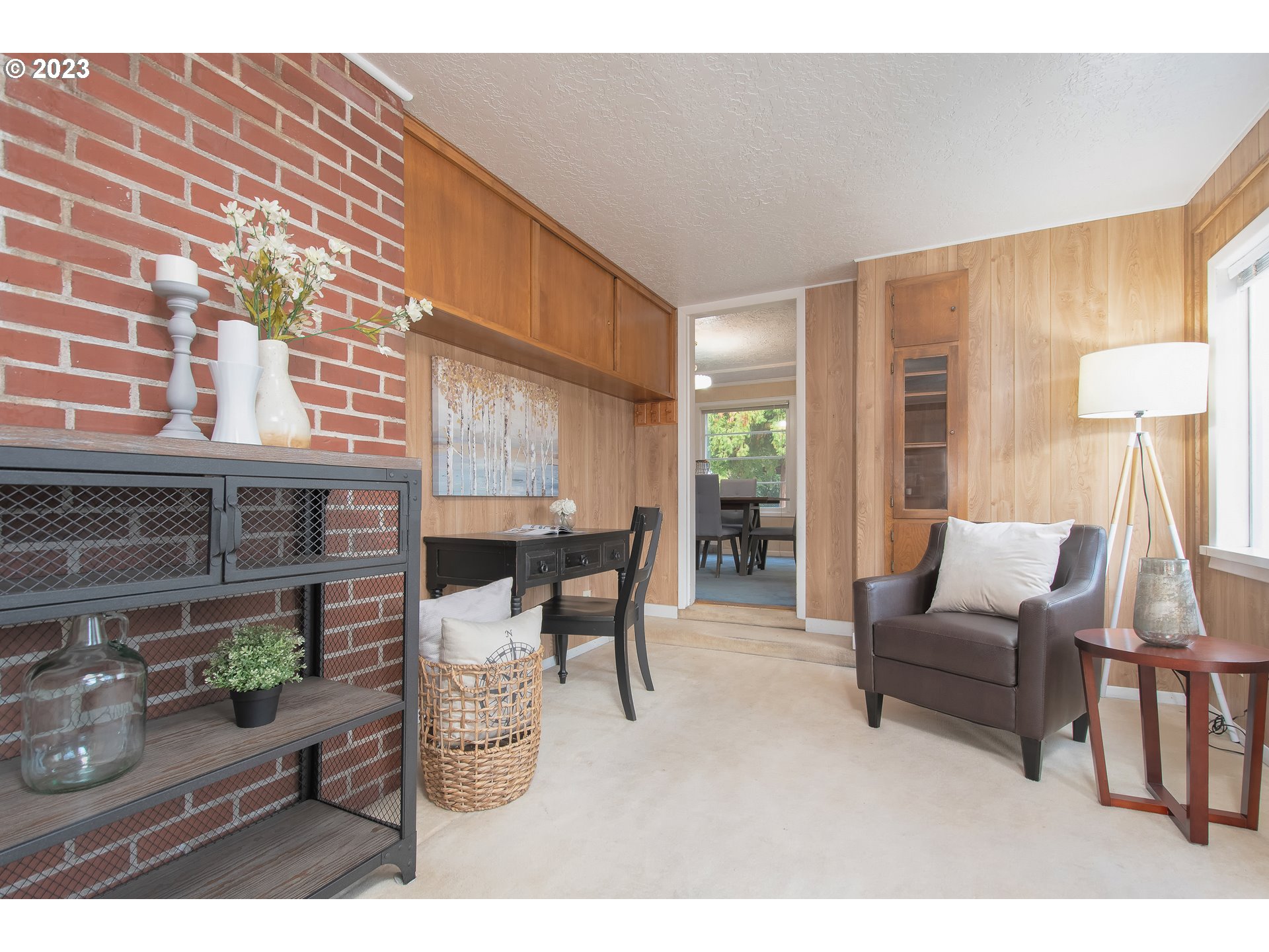 110 Northwest 12th Street Gresham, OR 97030 - Photo 26 of 43 a living room with furniture and a lamp