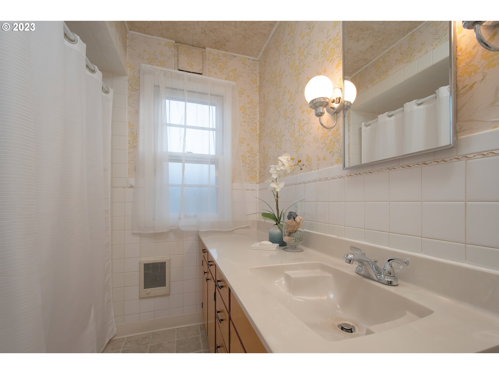 110 Northwest 12th Street Gresham, OR 97030 - Photo 31 of 43 a bathroom with a sink vanity granite and a mirror