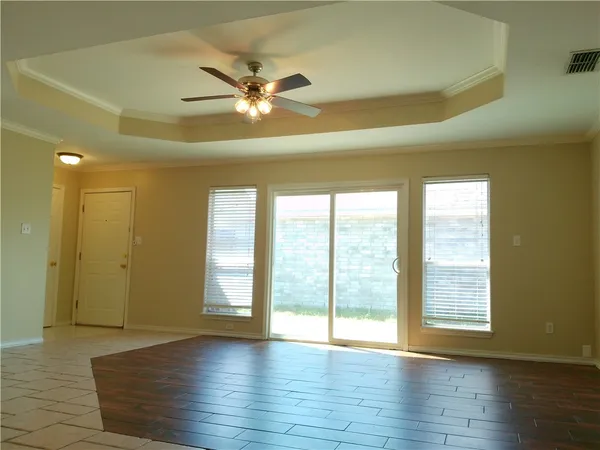 $1,675 | 610 Kaipo Drive, Corpus Christi, TX 78418
