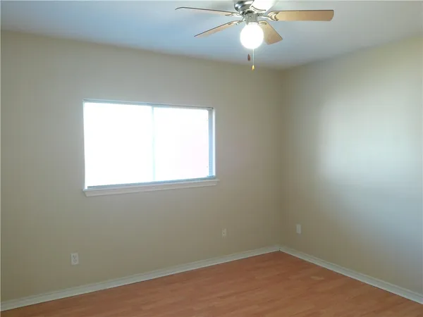 $1,675 | 610 Kaipo Drive, Corpus Christi, TX 78418