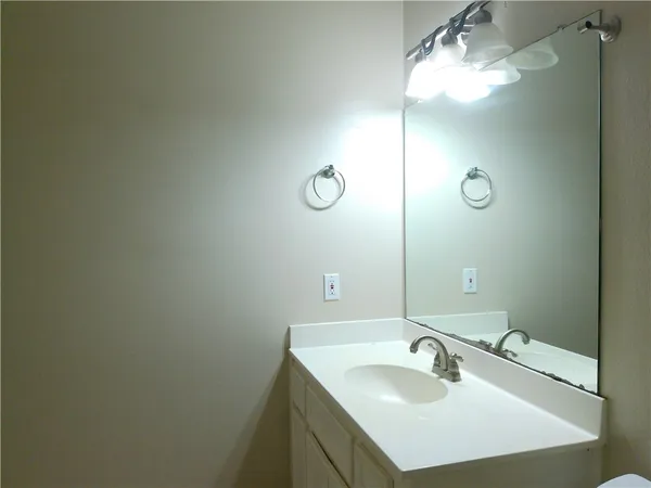 $1,675 | 610 Kaipo Drive, Corpus Christi, TX 78418