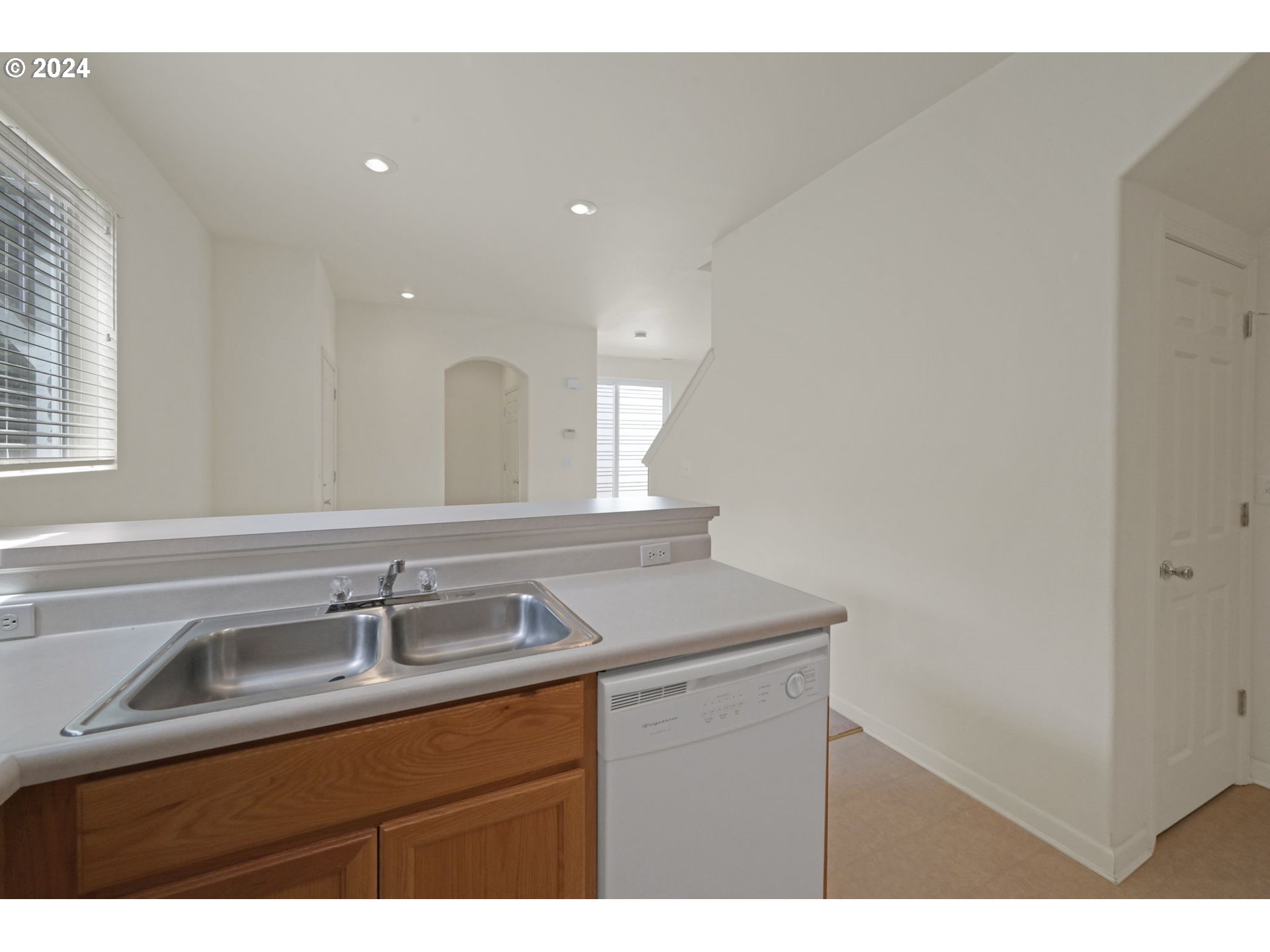 1664 Riley Lane Eugene, OR 97402 - Photo 11 of 35 Gallery Image 11
