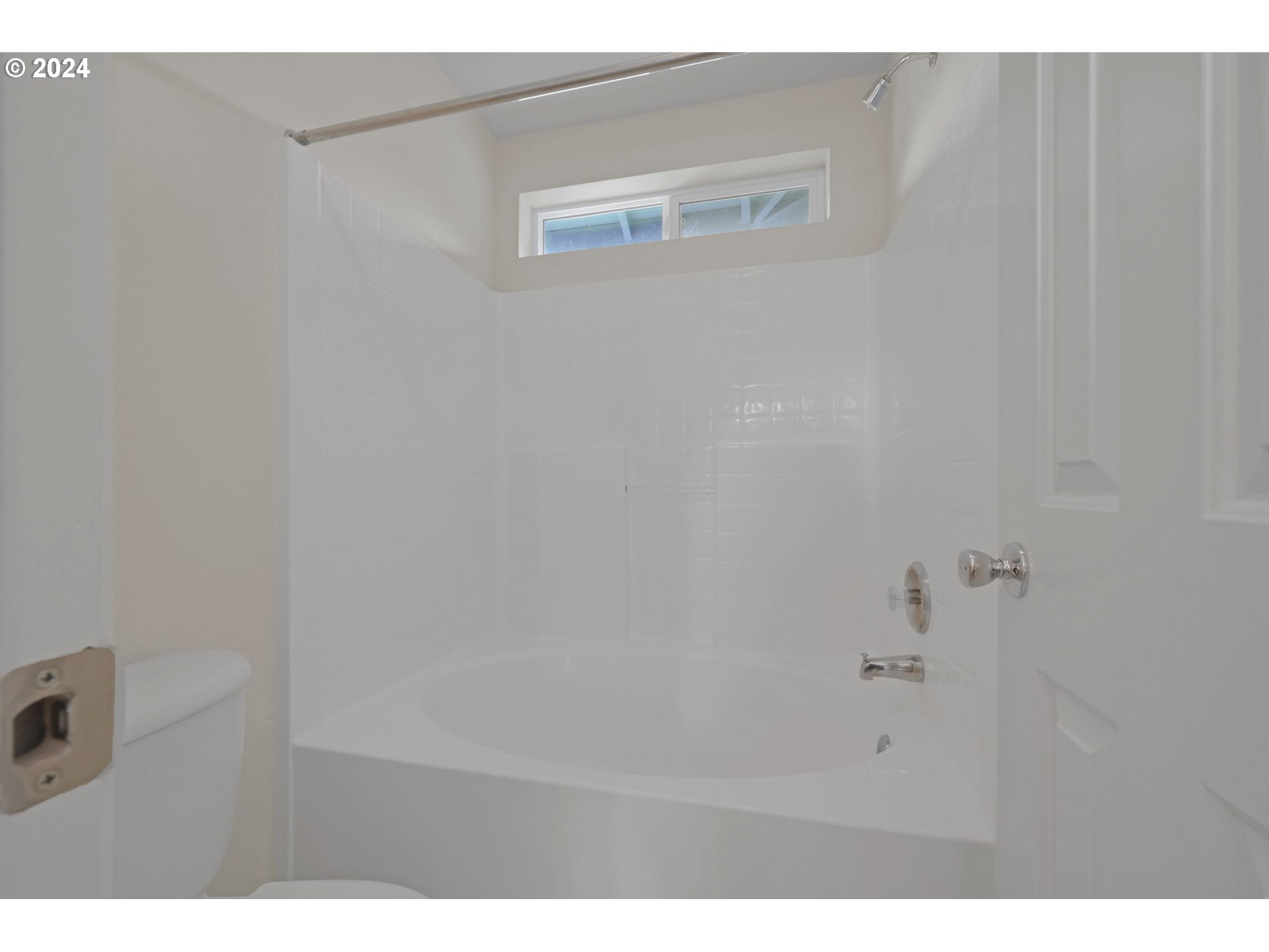 1664 Riley Lane Eugene, OR 97402 - Photo 22 of 35 Gallery Image 22