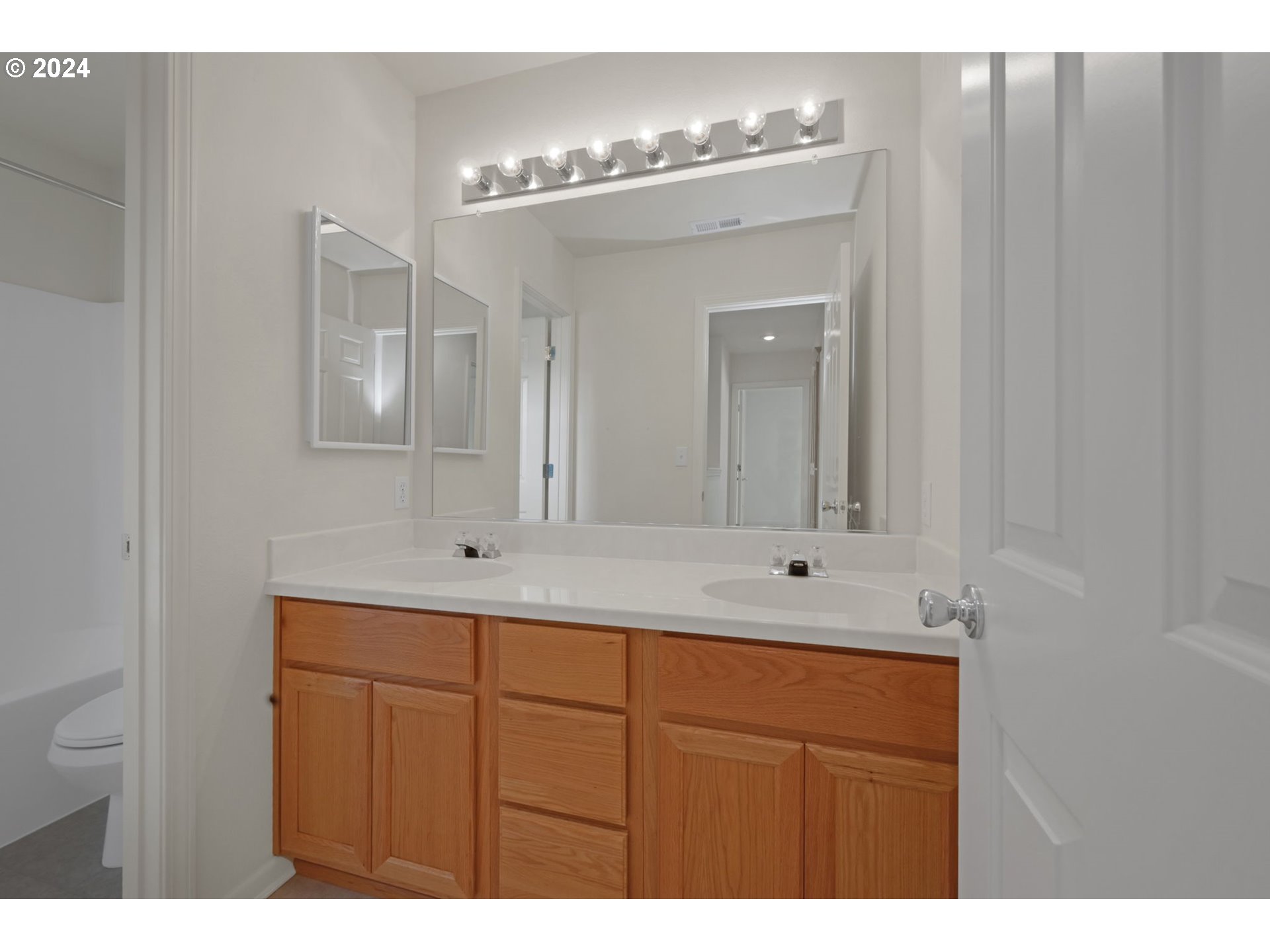 1664 Riley Lane Eugene, OR 97402 - Photo 28 of 35 Gallery Image 28